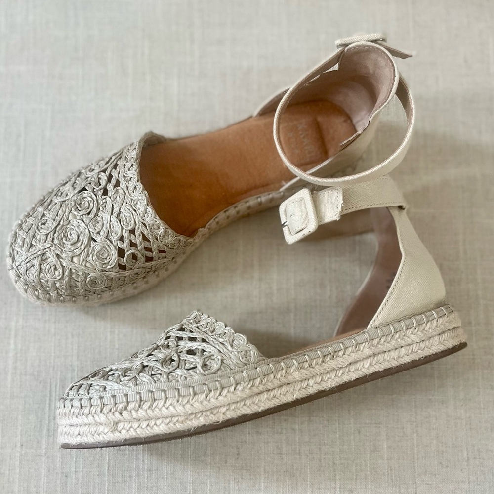 EUC Kaari Blue Tan Oatmeal Lisa Espadrille Sandals Sz 8.5